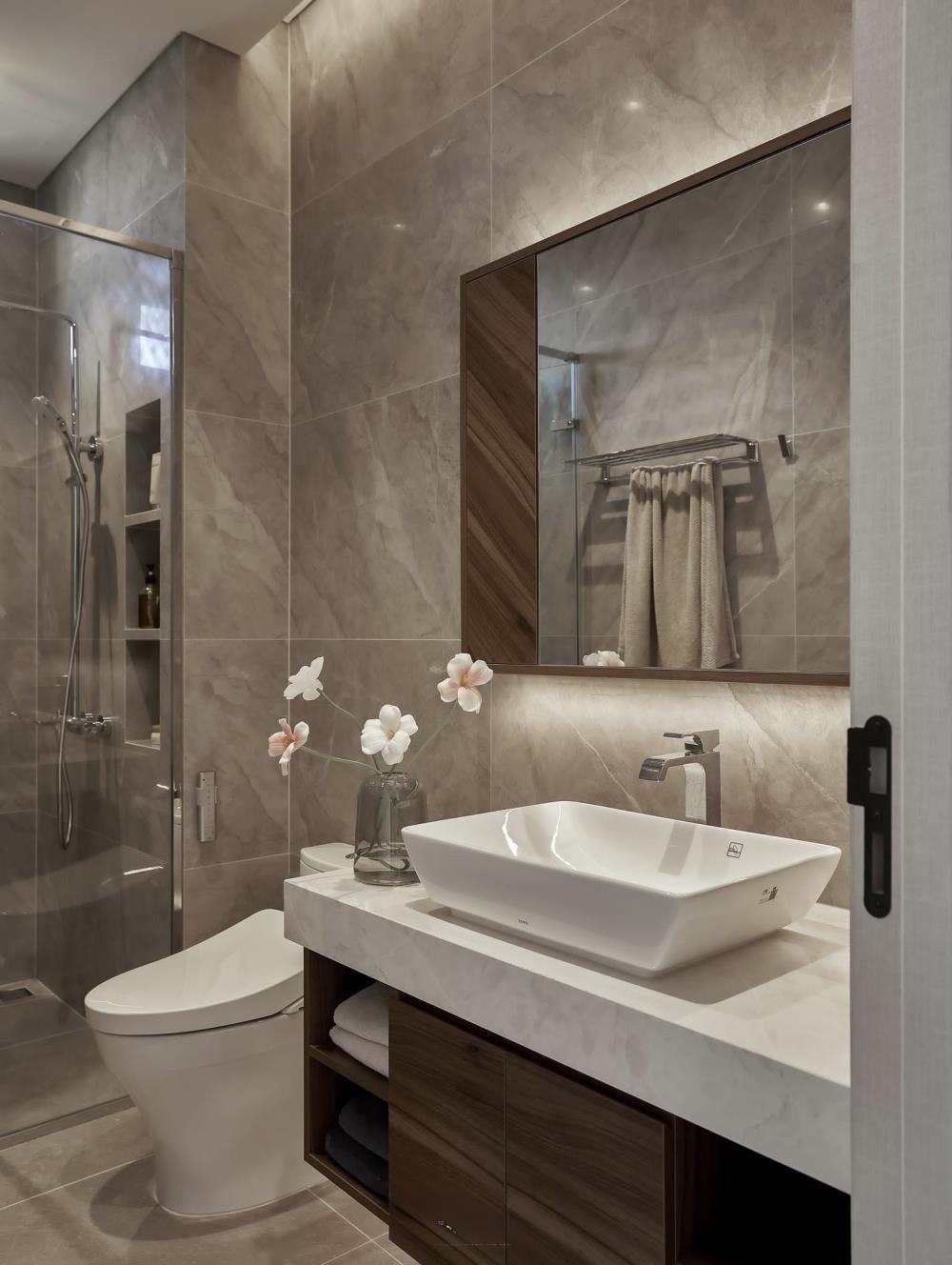 Bán nhà hẻm 23 Đồng Xoài, P13, Tân Bình - 15.5 tỷ - 9x16, 2 lầu, vị trí đẹp
