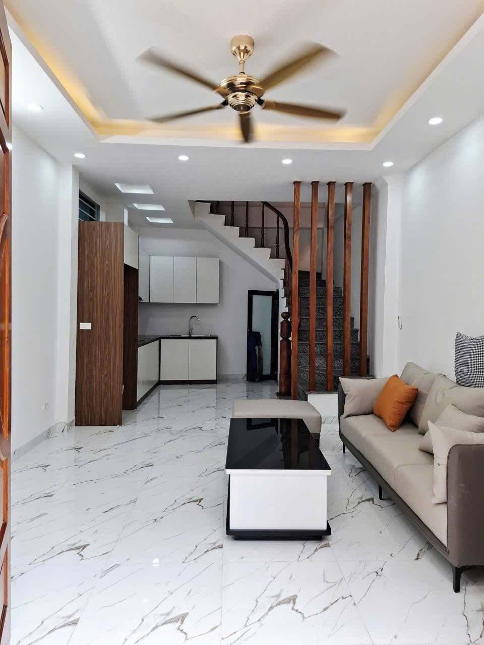 Nhà 4 Tầng Góc, 3 Mặt Thoáng, 5.98 Tỷ - Trung Tựu, Hà Nội