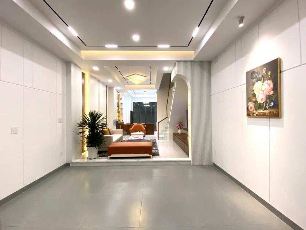 Nhà Mới Hiện Đại 81m² - 4PN, Giá 9.7 Tỷ - Huỳnh Tấn Phát, Quận 7