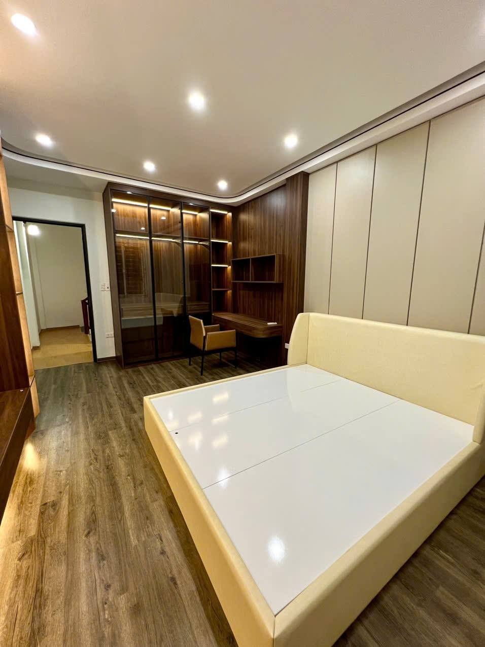 Trần Phú Hà Đông: Siêu phẩm Luxury 5 tầng, Full Nội Thất, Giá Chỉ 6 tỷ +