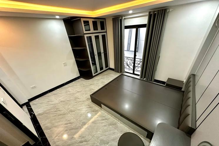 NHÀ MỚI Phố Thanh Am 30m2 5 tầng mặt tiền 4m  5.85 tỷ Long Biên Hà Nội