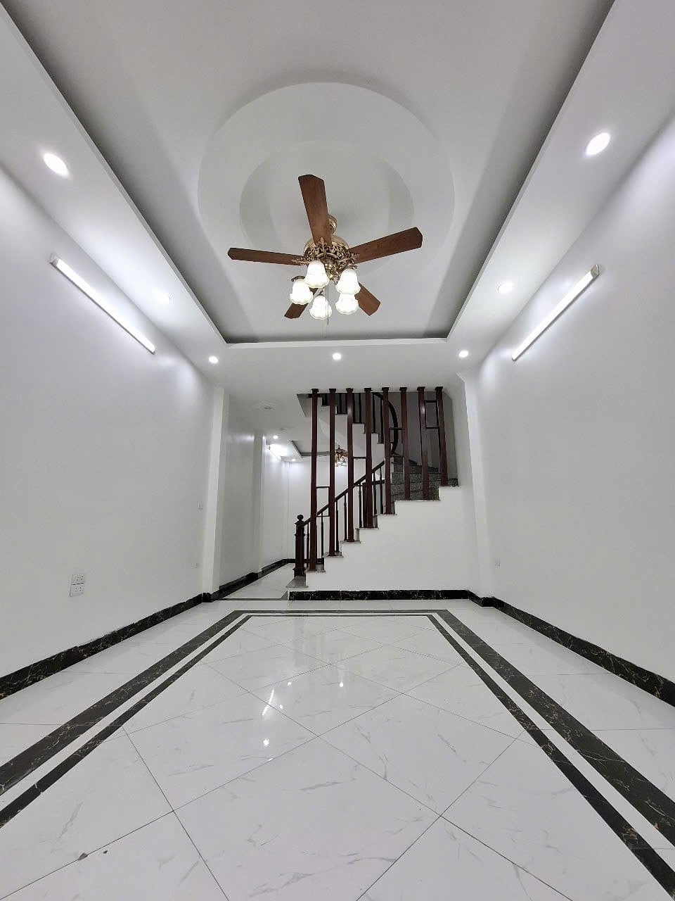 Bán nhà góc Tây Mỗ Đại Mỗ 5 tầng mới - Gần ô tô, Giá dưới 5 tỷ
