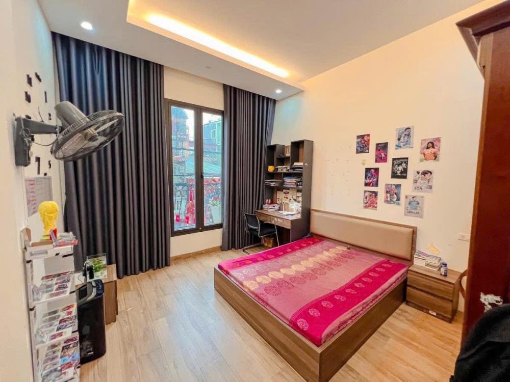 Mặt phố Bùi Xương Trạch - Kinh Doanh Đỉnh Cao, View Hồ - Giá 23 tỷ