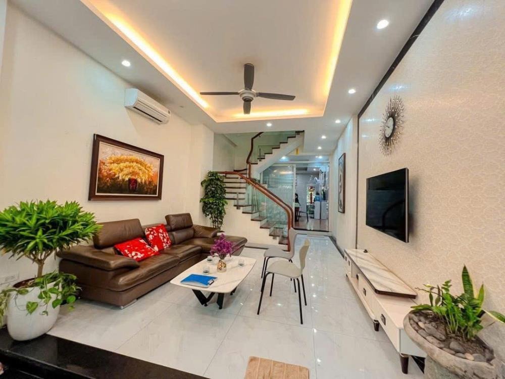 Mặt phố Bùi Xương Trạch - Kinh Doanh Đỉnh Cao, View Hồ - Giá 23 tỷ