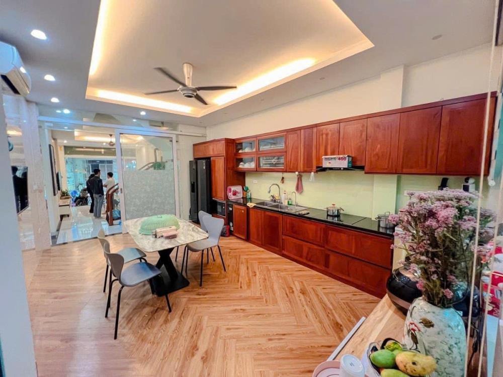 Mặt phố Bùi Xương Trạch - Kinh Doanh Đỉnh Cao, View Hồ - Giá 23 tỷ
