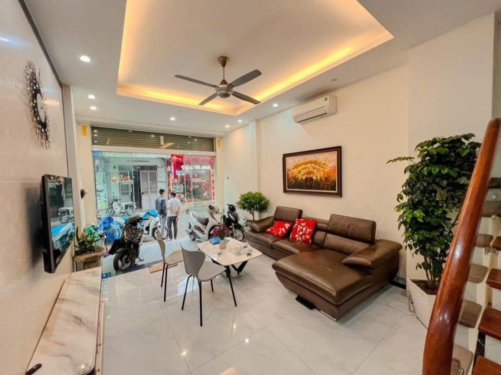 Mặt phố Bùi Xương Trạch - Kinh Doanh Đỉnh Cao, View Hồ - Giá 23 tỷ