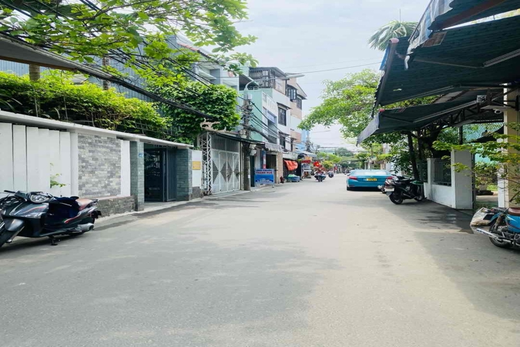 SIÊU PHẨM 3 TẦNG CÙ CHÍNH LAN – FULL NỘI THẤT – XÁCH VALI VÀO Ở Giá chỉ 5.05 tỷ – Sổ hồng, hoàn