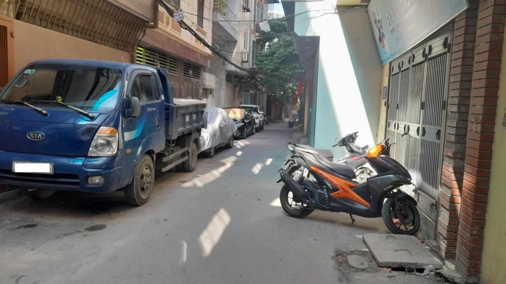 Bán Nhà Tây Hồ View Hồ - Dòng Tiền Ổn Định 86 Tỷ - Vị Trí Vàng