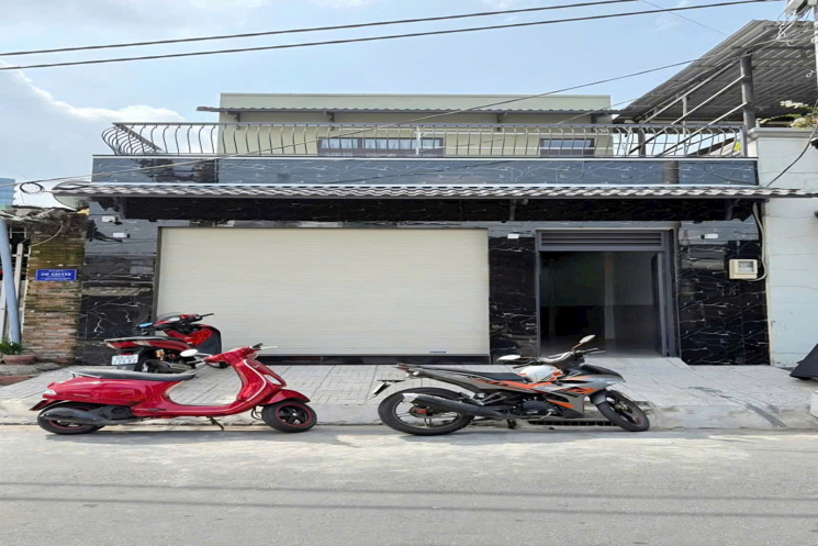 Bán Nhà Mặt Tiền Đường Ngay Đại Học Tôn Đức Thắng Quận 7 – Thu Nhập 80 Triệu/Tháng