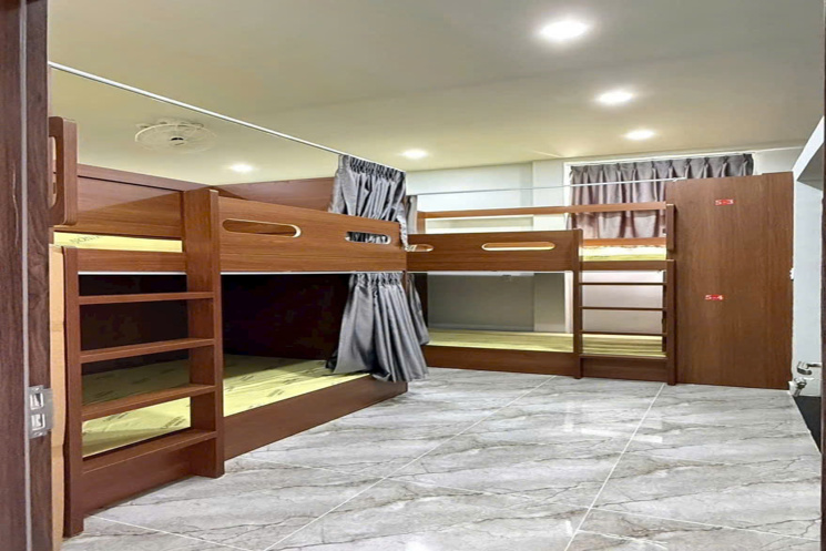 Bán Nhà Mặt Tiền Đường Ngay Đại Học Tôn Đức Thắng Quận 7 – Thu Nhập 80 Triệu/Tháng