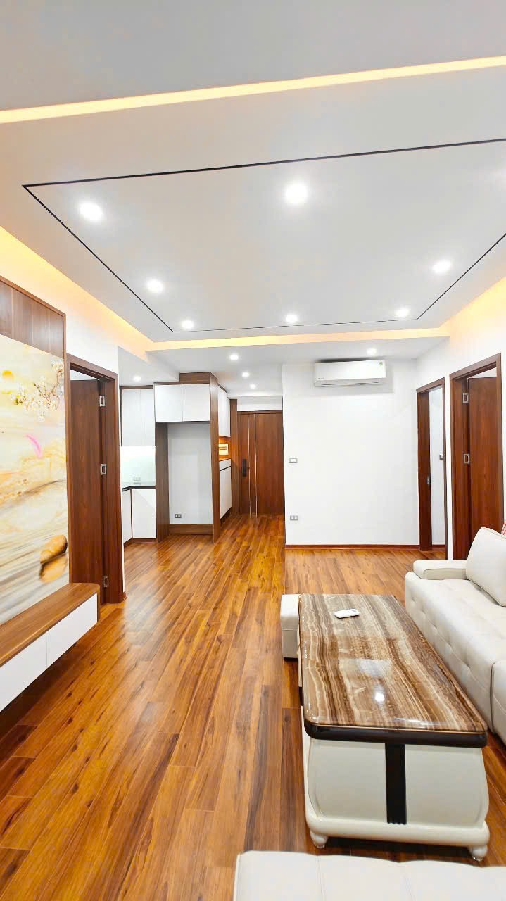 Bán Căn Hộ 3PN, 90m2, Tòa 4F Vũ Phạm Hàm - Vị Trí Đẹp, Nội Thất Xịn