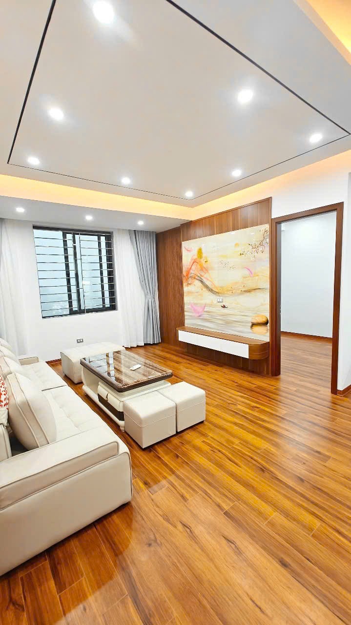 Bán Căn Hộ 3PN, 90m2, Tòa 4F Vũ Phạm Hàm - Vị Trí Đẹp, Nội Thất Xịn