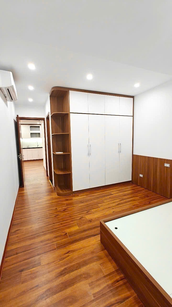 Bán Căn Hộ 3PN, 90m2, Tòa 4F Vũ Phạm Hàm - Vị Trí Đẹp, Nội Thất Xịn