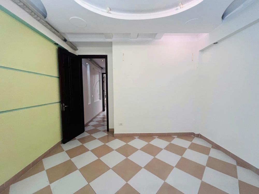 Bán nhà Vũ Tông Phan, Khương Đình - 48m2, 5 tầng, Ô tô vào nhà, Giá 8.7 tỷ