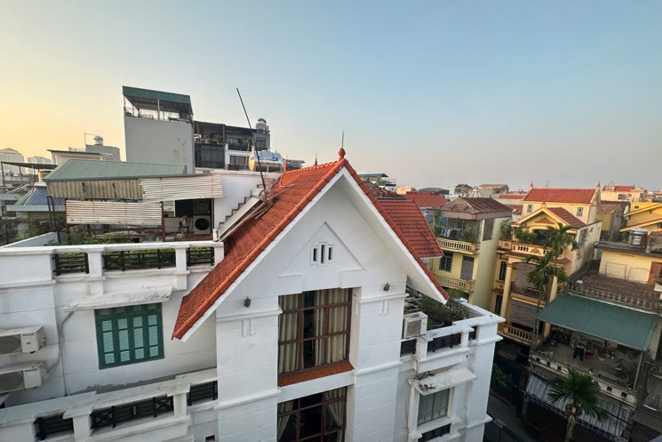 (Hiếm) Nghi Tàm nhà đẹp - thang máy - 2 mặt ngõ thông - thoáng vĩnh viễn - giá chỉ 18 tỷ