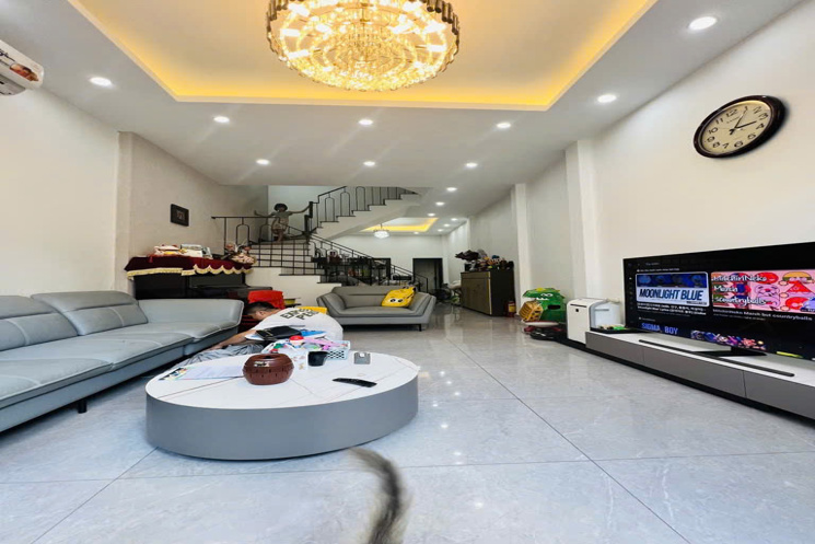 (Hiếm) Nghi Tàm nhà đẹp - thang máy - 2 mặt ngõ thông - thoáng vĩnh viễn - giá chỉ 18 tỷ
