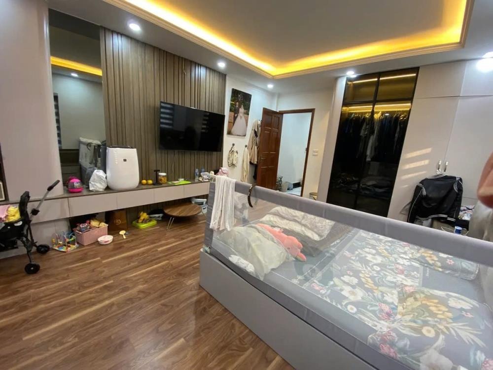 Nhà phố Thái Hà 69m² 5 tầng Mặt tiền 6m - 20 tỷ Đống Đa