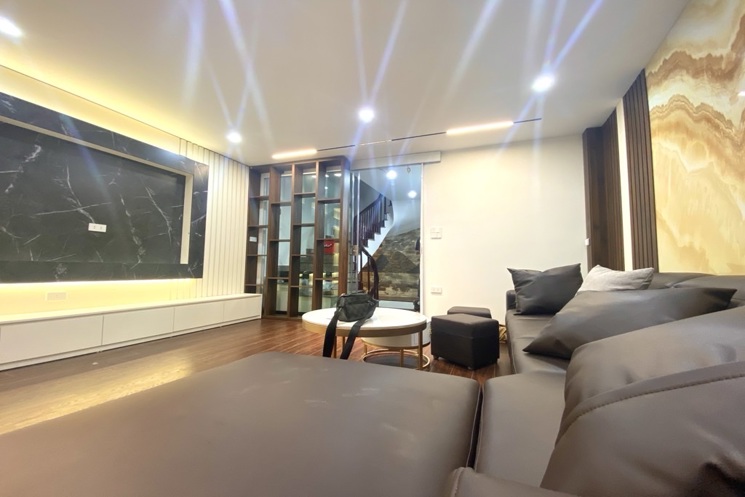 XUÂN LA-DT 38M-10,760 TỶ -6 TẦNG THANG MÁY,DÂN XÂY,NGÕ THÔNG,BA GÁC ĐỖ CỬA