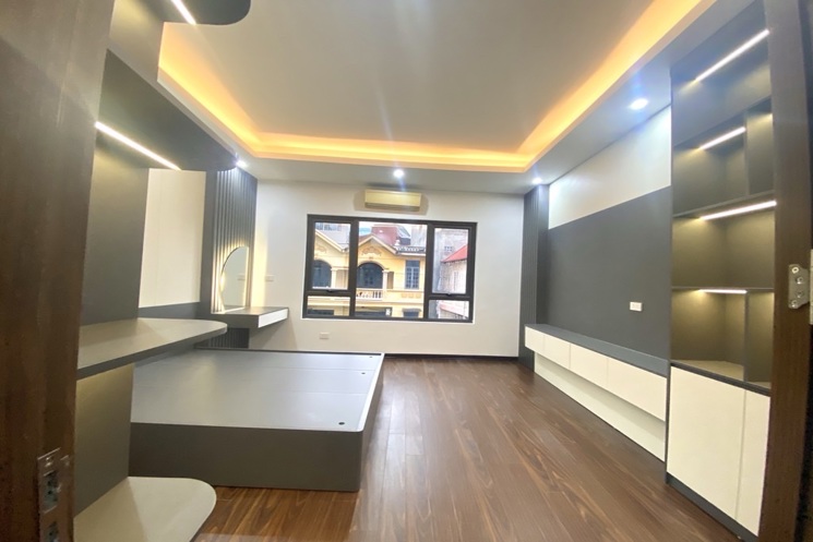 XUÂN LA-DT 38M-10,760 TỶ -6 TẦNG THANG MÁY,DÂN XÂY,NGÕ THÔNG,BA GÁC ĐỖ CỬA