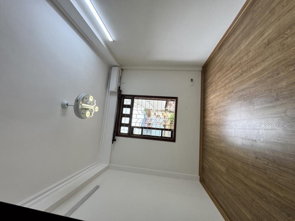 Nhà Đẹp Tôn Đức Thắng - Đống Đa - 45m2 - Ngõ Ô Tô - Giá 15.9 Tỷ