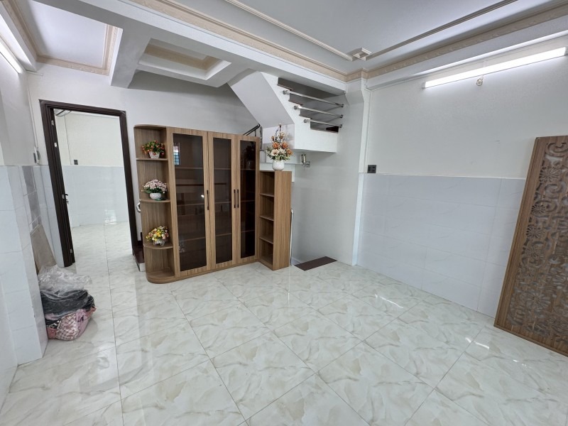 Bán nhà Bình Trị Đông, 63m2, 4 phòng ngủ, giá 6.6 tỷ - Vị trí đẹp, tiện nghi