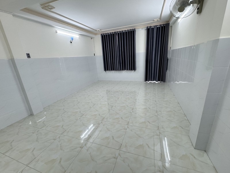 Bán nhà Bình Trị Đông, 63m2, 4 phòng ngủ, giá 6.6 tỷ - Vị trí đẹp, tiện nghi