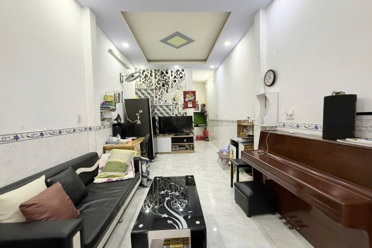 Nhà Vuông 2 tầng Hẻm xe hơi 30m2 – Đường Số 3 QV