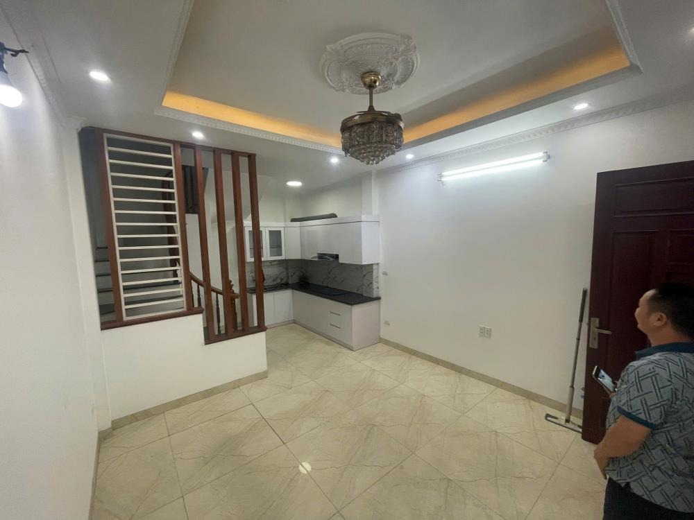 Bán Gấp Nhà Tân Mai 39m², 4 Tầng, Mặt Tiền 4m - 8.2 Tỷ Hoàng Mai