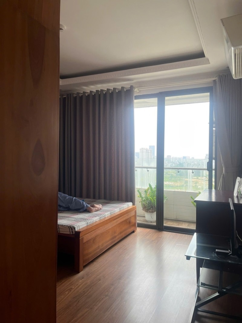 Bán Căn Hộ 4 Phòng Ngủ Cao Cấp Landmark Tower - Giá 12.2 Tỷ