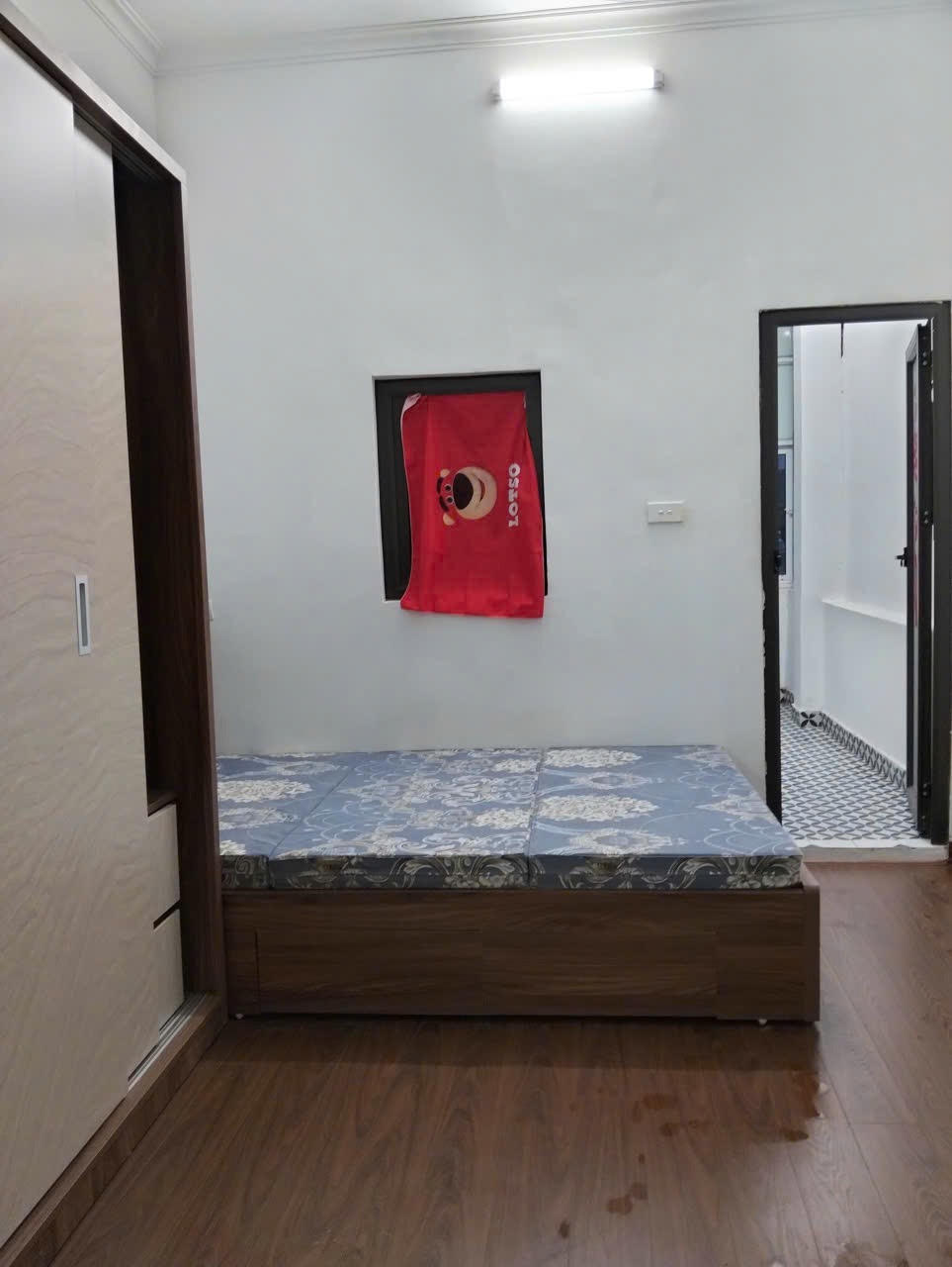 Nhà riêng 5 tầng, sân riêng, ban công 30m2 tại Quan Nhân - Giá 6.9 tỷ