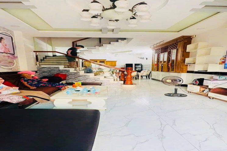 NHÀ HẺM Ô TÔ  NGAY THISSO MART  ĐẦY ĐỦ TIỆN ÍCH