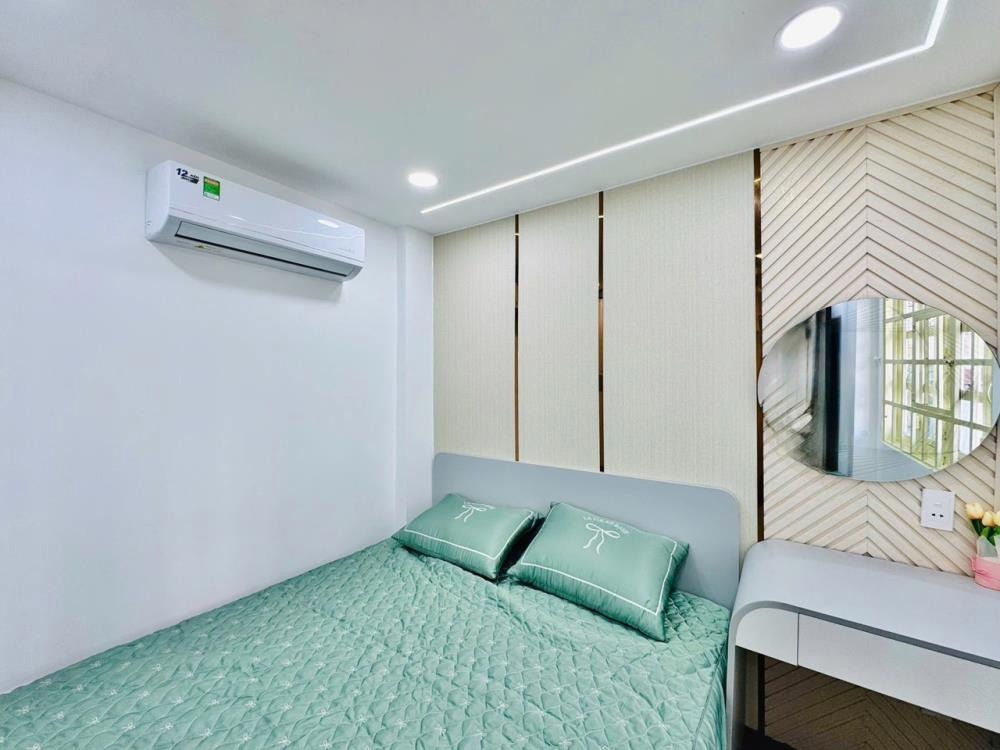 3.8 Tỷ - Nhà Mặt Tiền Nguyễn Văn Đậu, Bình Thạnh - 5m Ngang - 45m2