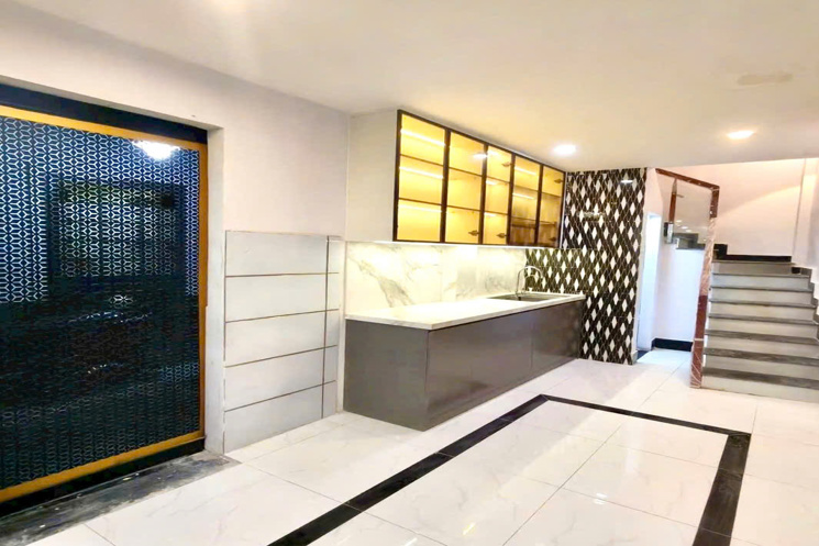4 Tỷ nhỉnh: Cầu vượt 3/2 Quận 10 - Căn góc 2 view 3 Phòng ngủ 4 Tầng Full nội thất. VŨ 0933910039
