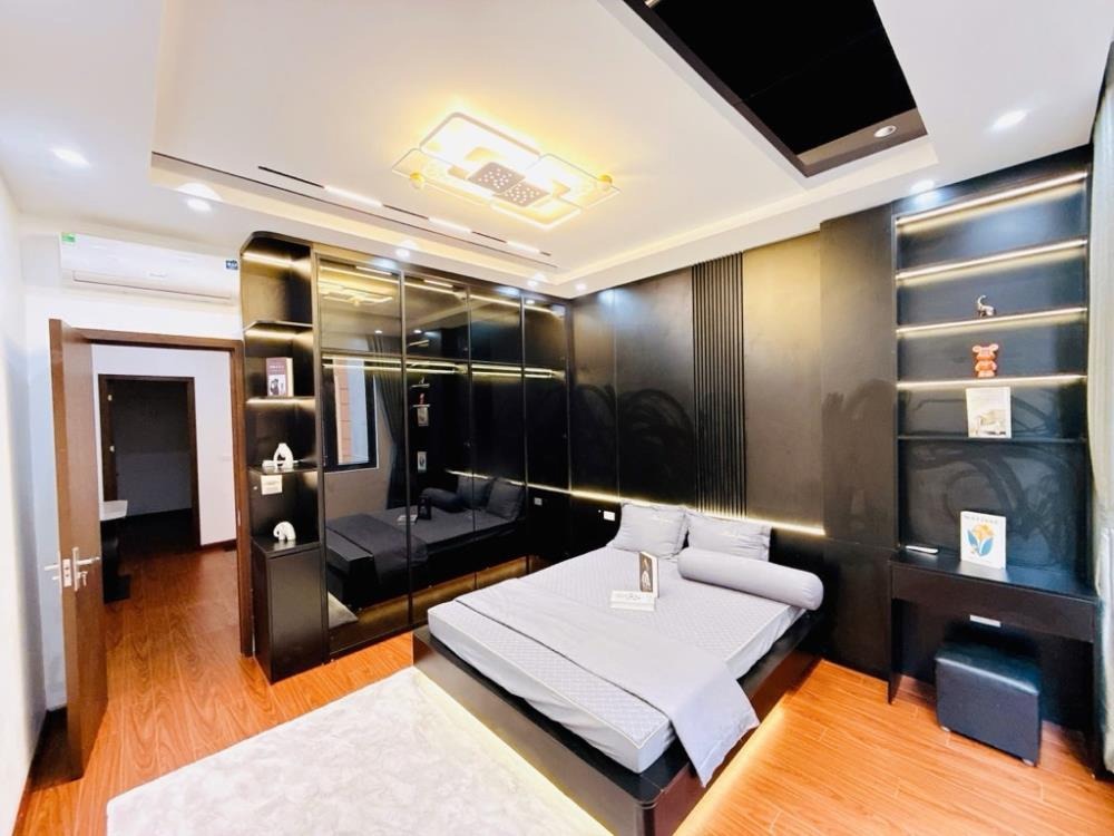 Siêu phẩm Nhà Đẹp Đống Đa - Ô tô đỗ cửa, Full Nội thất, Giá Tốt