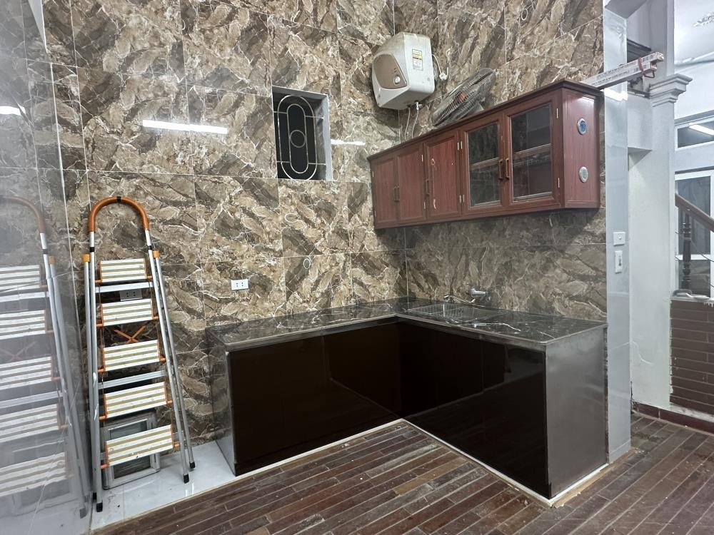 Cho thuê nhà riêng Hà Nội - Ngõ 211 Khương Trung - Giá Tốt