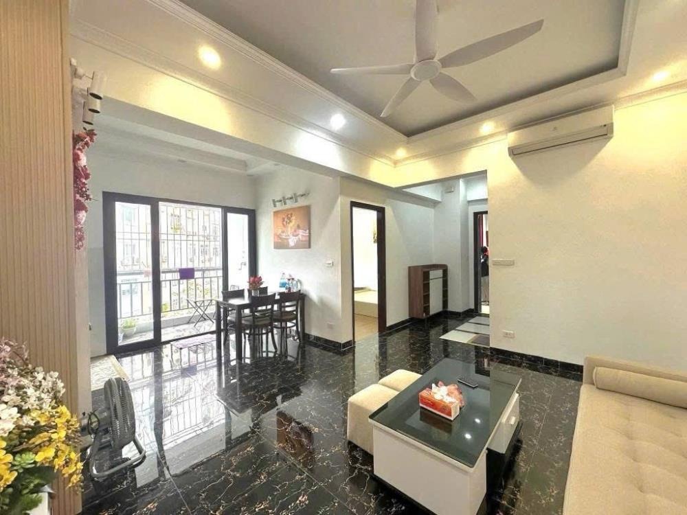 Chung Cư Mặt Phố Lê Văn Lương: 1PN, Full Nội Thất, Giá 4.6 Tỷ