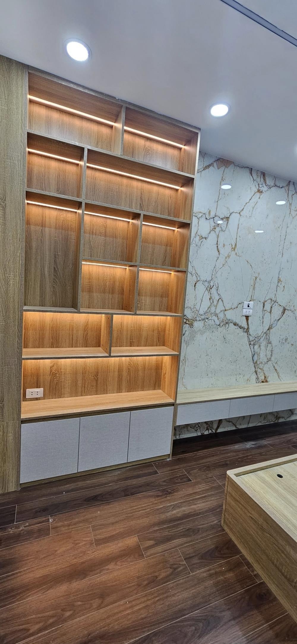 Nhà phố 6 tầng, thang máy, Xuân Thủy - Vị trí đắc địa, kinh doanh, đầu tư