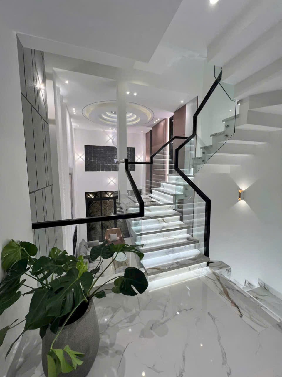 Nhà Hẻm Lê Văn Quới, Bình Tân: 64m², 3 Lầu, 4 Phòng Ngủ - Giá 9.3 Tỷ