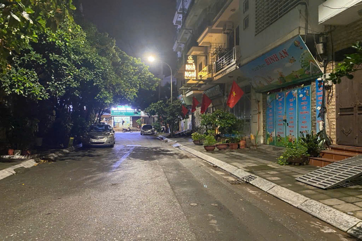 Hót Nhà Tây Hồ 60m, phân lô, ô tô tránh nhau, thuận tiện cho kinh doanh! Nhà xây chắc chắn full đồ!