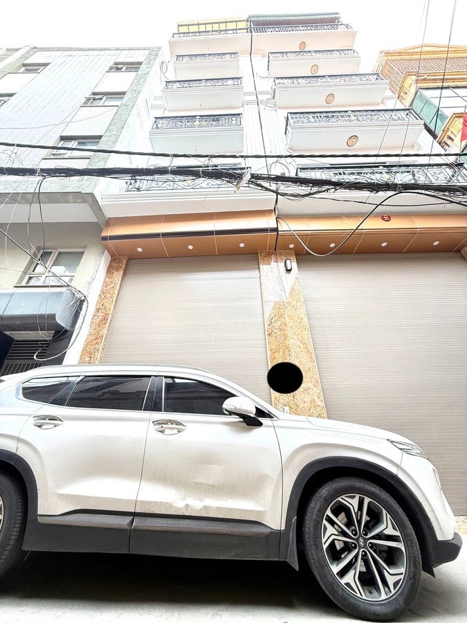 Bán Nhà Phân Lô Cao Cấp 8 Tầng, Thang Máy, Gara Ô Tô - Ngõ Thông 5m - Vị Trí Đắc Địa