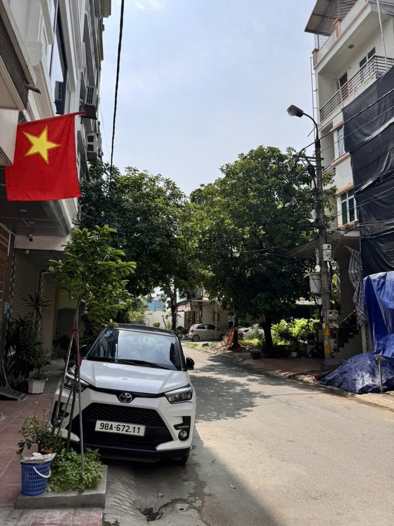Nhà Mới 6 Tầng, Thang Máy, Kinh Doanh, Ô Tô Tránh - Gần Nhổn, Hoài Đức