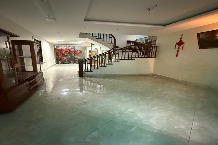 MẶT PHỐ Ô CÁCH - LONG BIÊN - THÔNG TỨ TUNG - CÁCH PHỐ Ô CÁCH 15m , Ở SƯỚNG, VIEW HỒ , VÀI BƯỚC RA