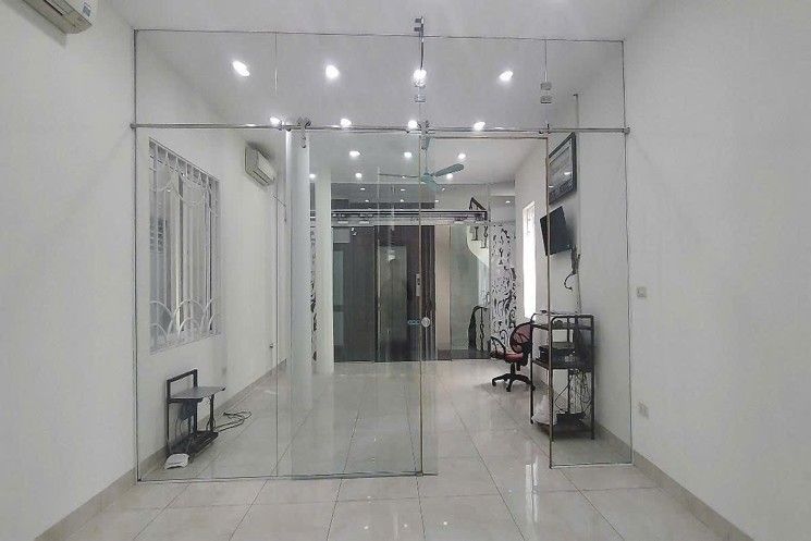 BÁN NHÀ LÔ GÓC – 3 MẶT THOÁNG – 6 TẦNG THANG MÁY – NGÕ Ô TÔ TRÁNH – CÁCH TRẦN DUY HƯNG 10M – 18.9 TỶ