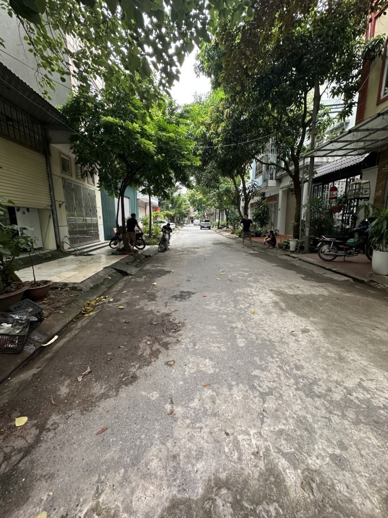 Bán Nhà Mậu Lương, Hà Đông: 60m2, 4 Tầng, Giá 13.7 Tỷ - Vị Trí Đắc Địa