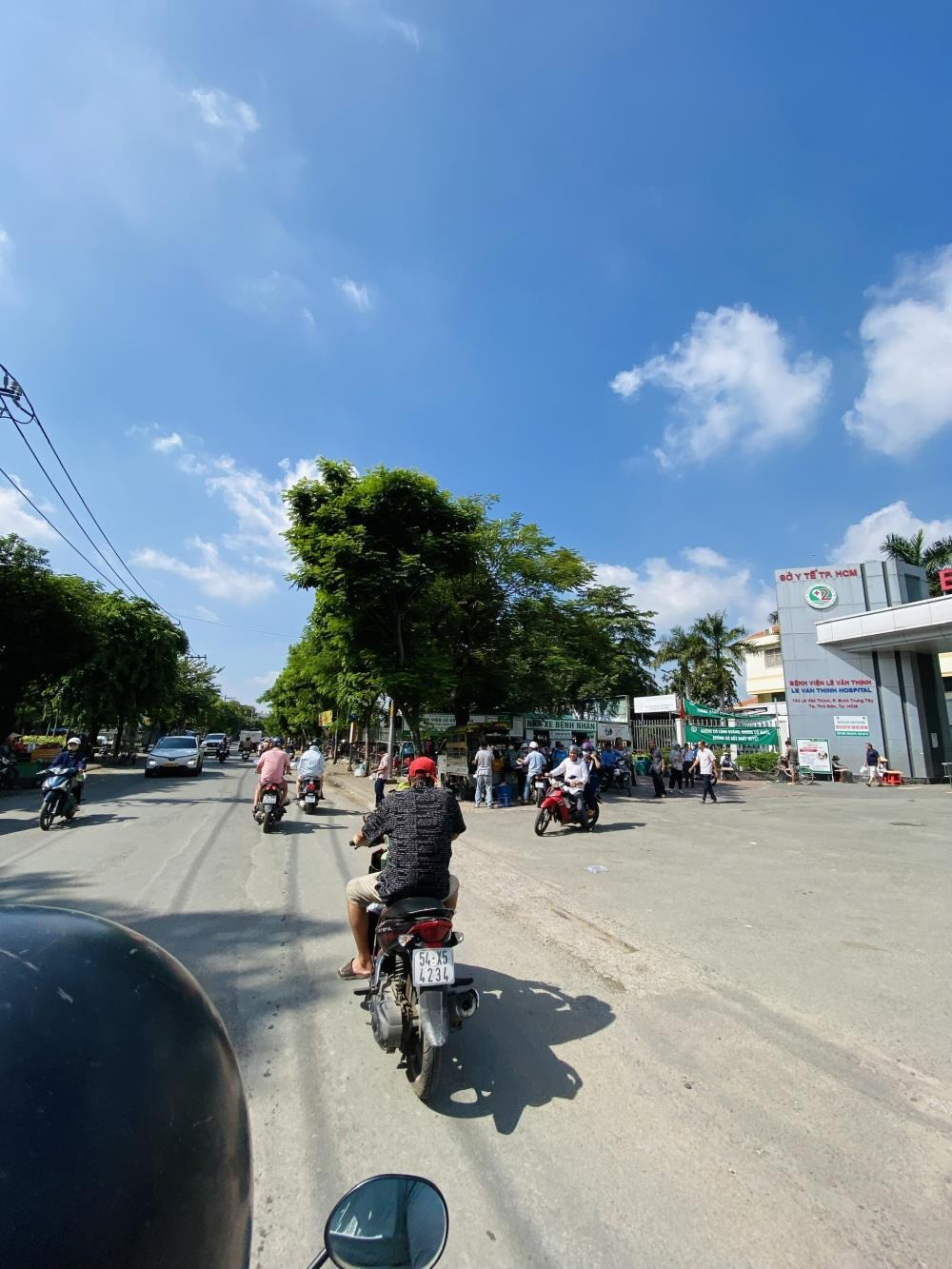 Bán Nhà Cấp 4 Quận 2 - Giá 5.2 Tỷ - Vị Trí Đắc Địa, Tiện Ích Vô Vàn