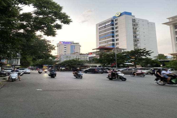 MẶT PHỐ THỤY KHUÊ - NGÃ TƯ VĂN CAO - 73/86M² - MT 8M -  LÔ GÓC 3 THOÁNG