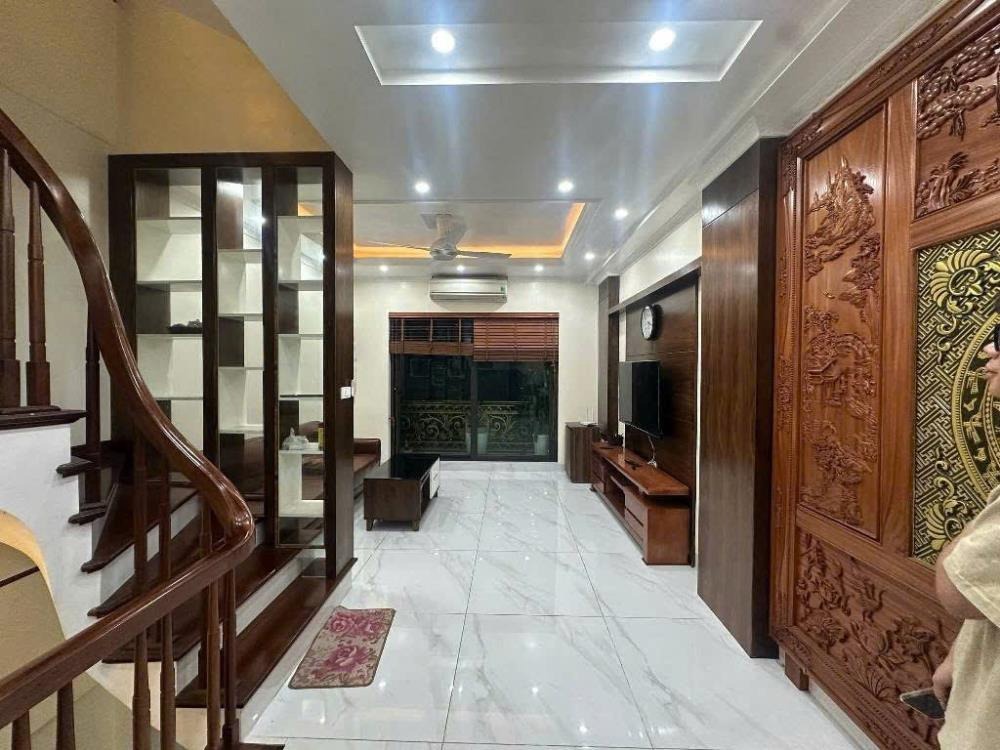 Bán Nhà Đẹp Nguyễn Khang - Yên Hòa - Cầu Giấy: 38m2, 12.5 Tỷ - Vị Trí Đắc Địa, Nội Thất Cao Cấp