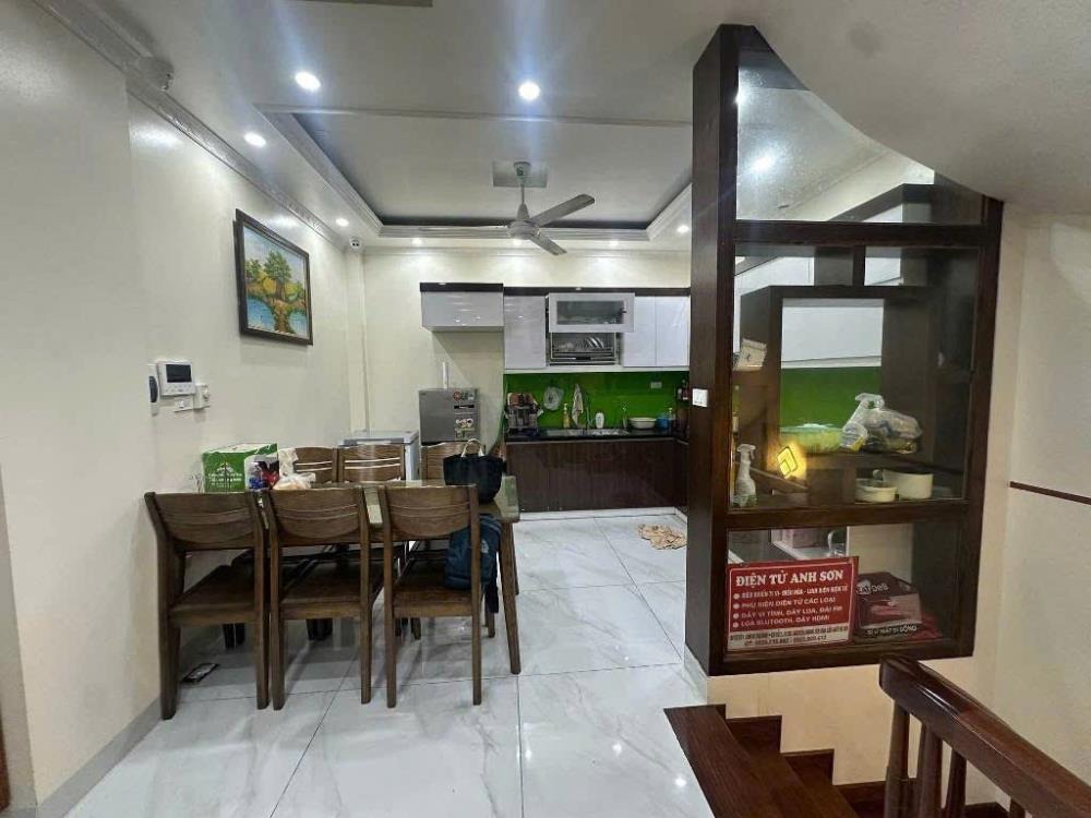 Bán Nhà Đẹp Nguyễn Khang - Yên Hòa - Cầu Giấy: 38m2, 12.5 Tỷ - Vị Trí Đắc Địa, Nội Thất Cao Cấp