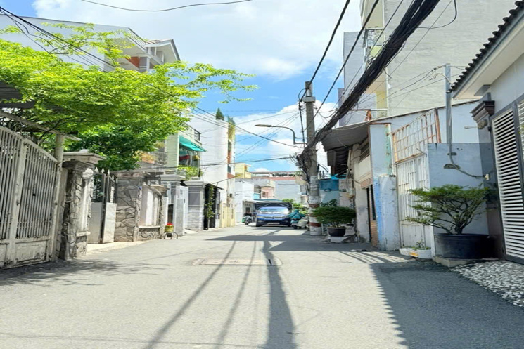 HXH ĐS 3 - 4,3x19  - 3 Tầng 5PN - Thuê 15 triệu - SỔ A4 HC Đủ - NHỈNH 7 TỶ