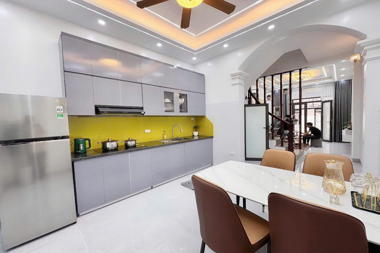 Bán nhà ngõ Khâm Thiên, Đống Đa, 32m2 x 4T, 4 ngủ, SĐCC, 5.6 tỷ